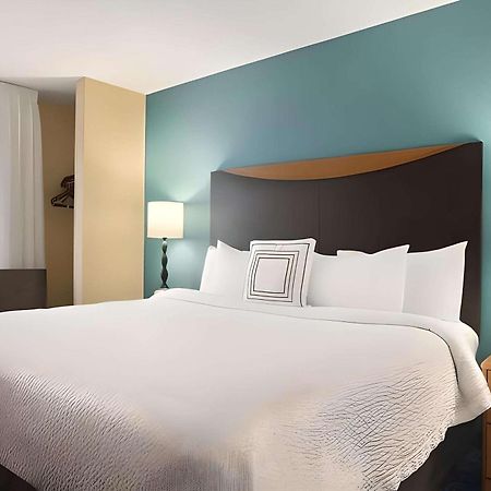 Dubuque Inn & Suites Esterno foto