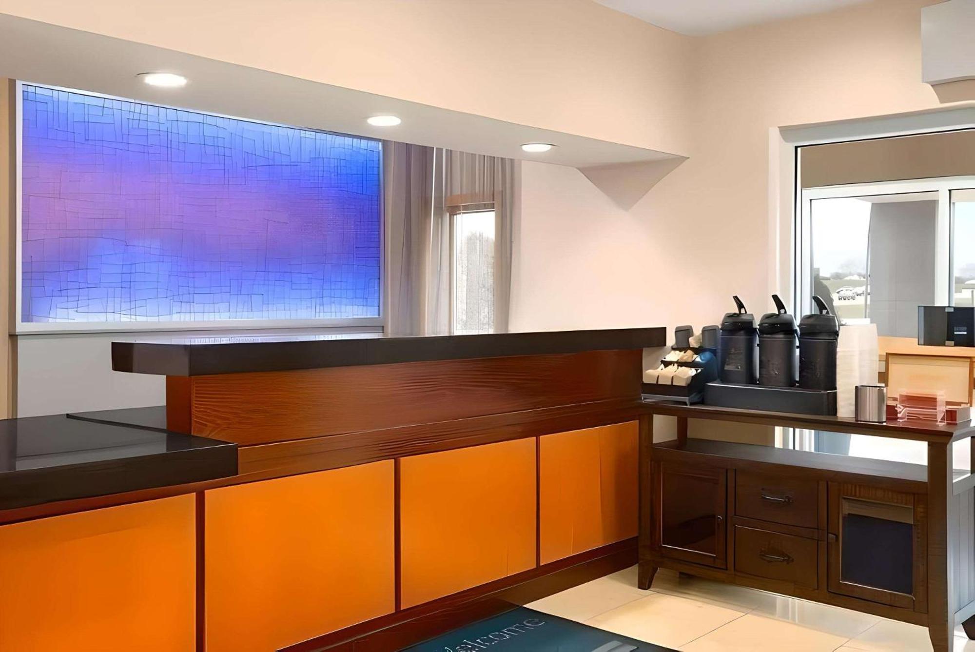 Dubuque Inn & Suites Esterno foto