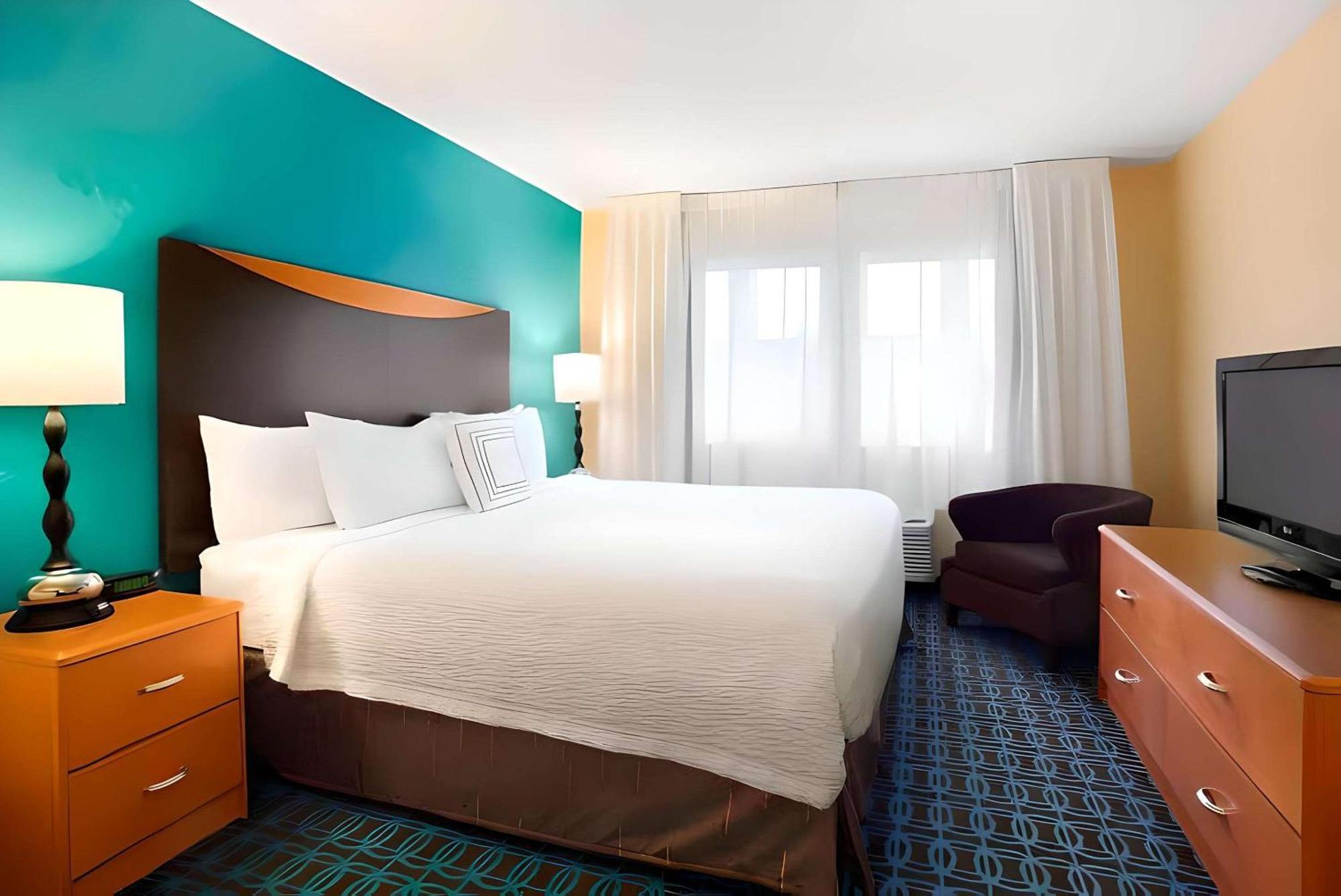 Dubuque Inn & Suites Esterno foto
