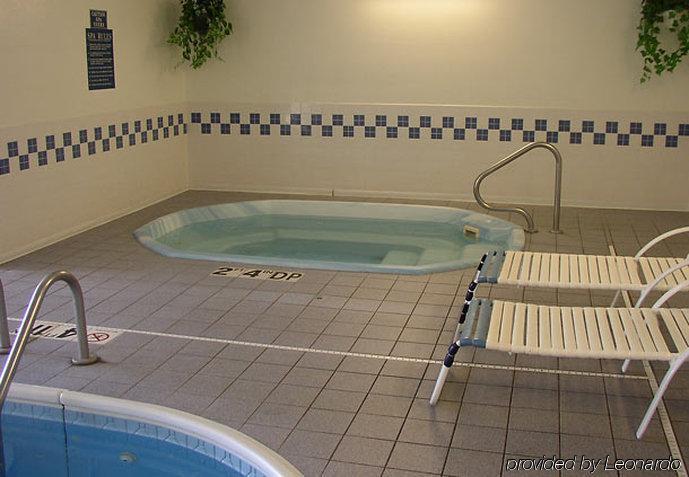 Dubuque Inn & Suites Esterno foto
