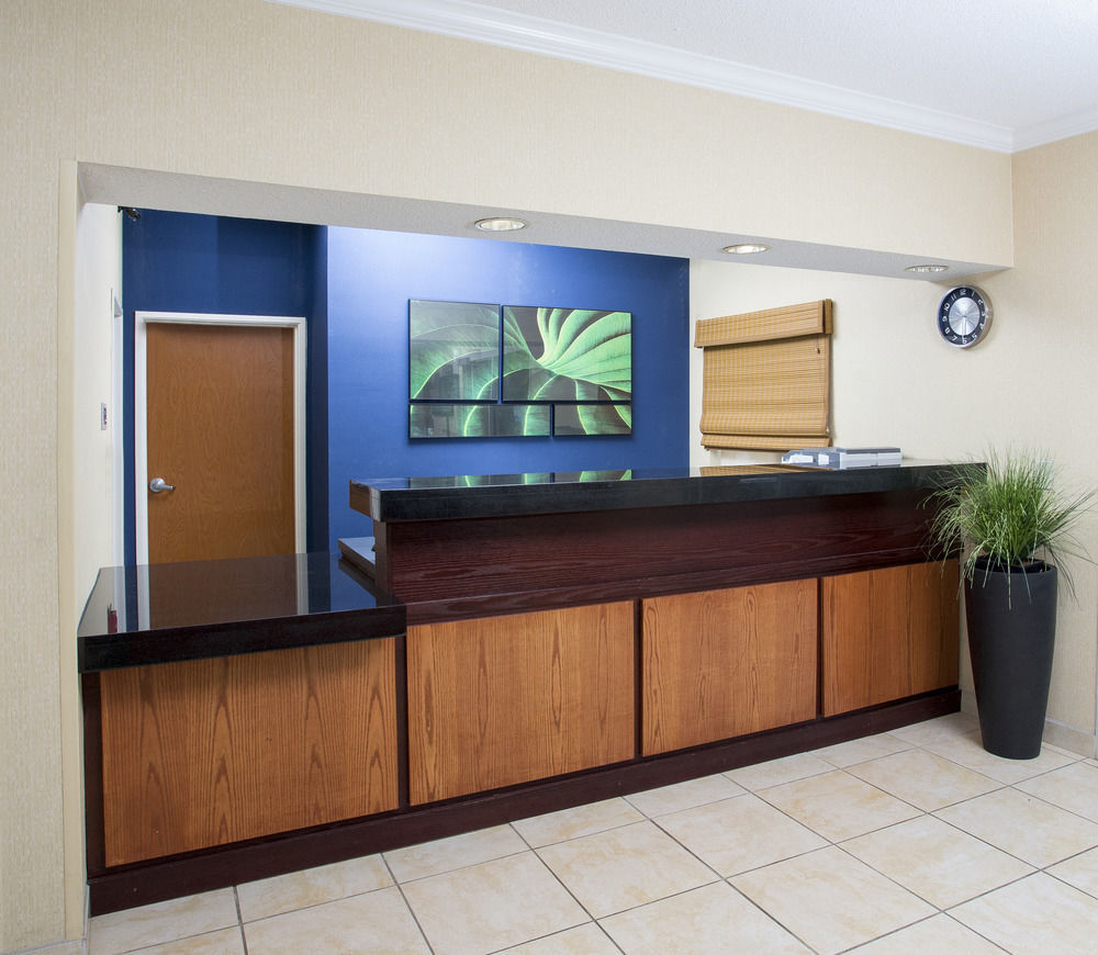 Dubuque Inn & Suites Esterno foto