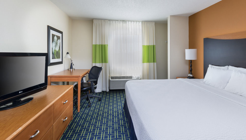 Dubuque Inn & Suites Esterno foto