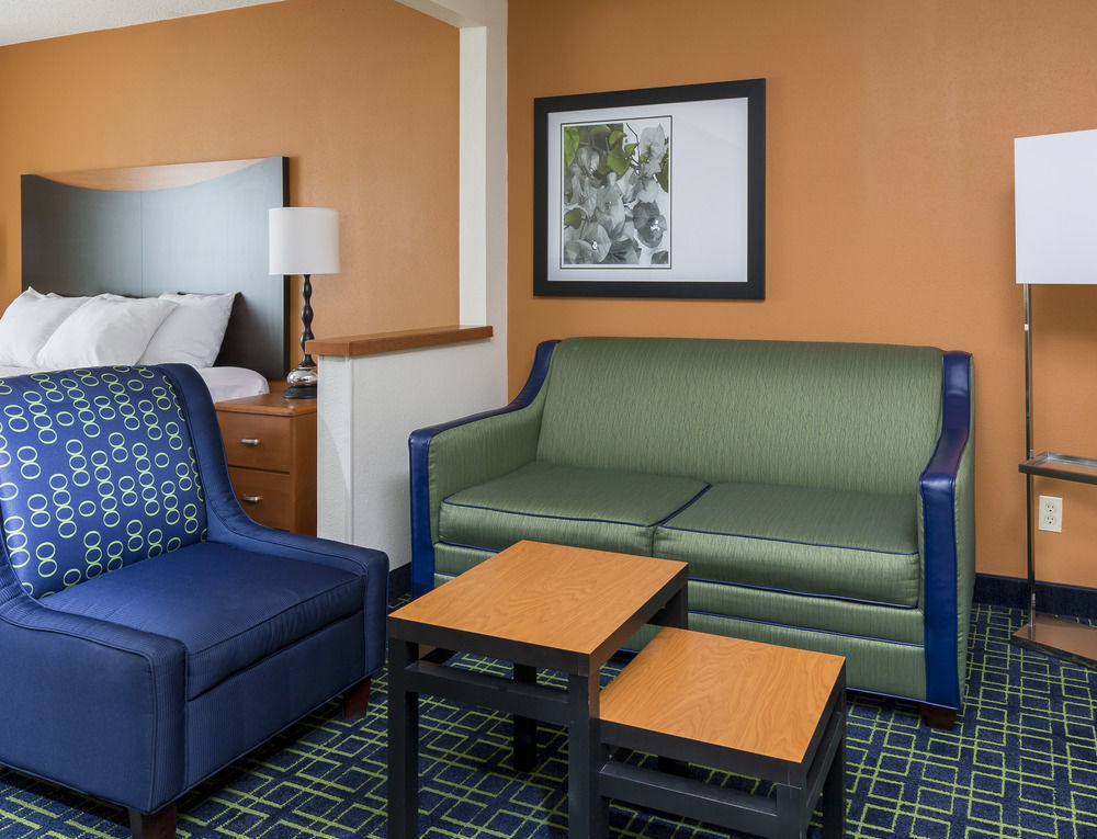 Dubuque Inn & Suites Esterno foto