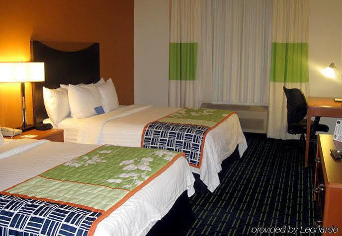 Dubuque Inn & Suites Esterno foto