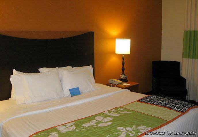 Dubuque Inn & Suites Esterno foto